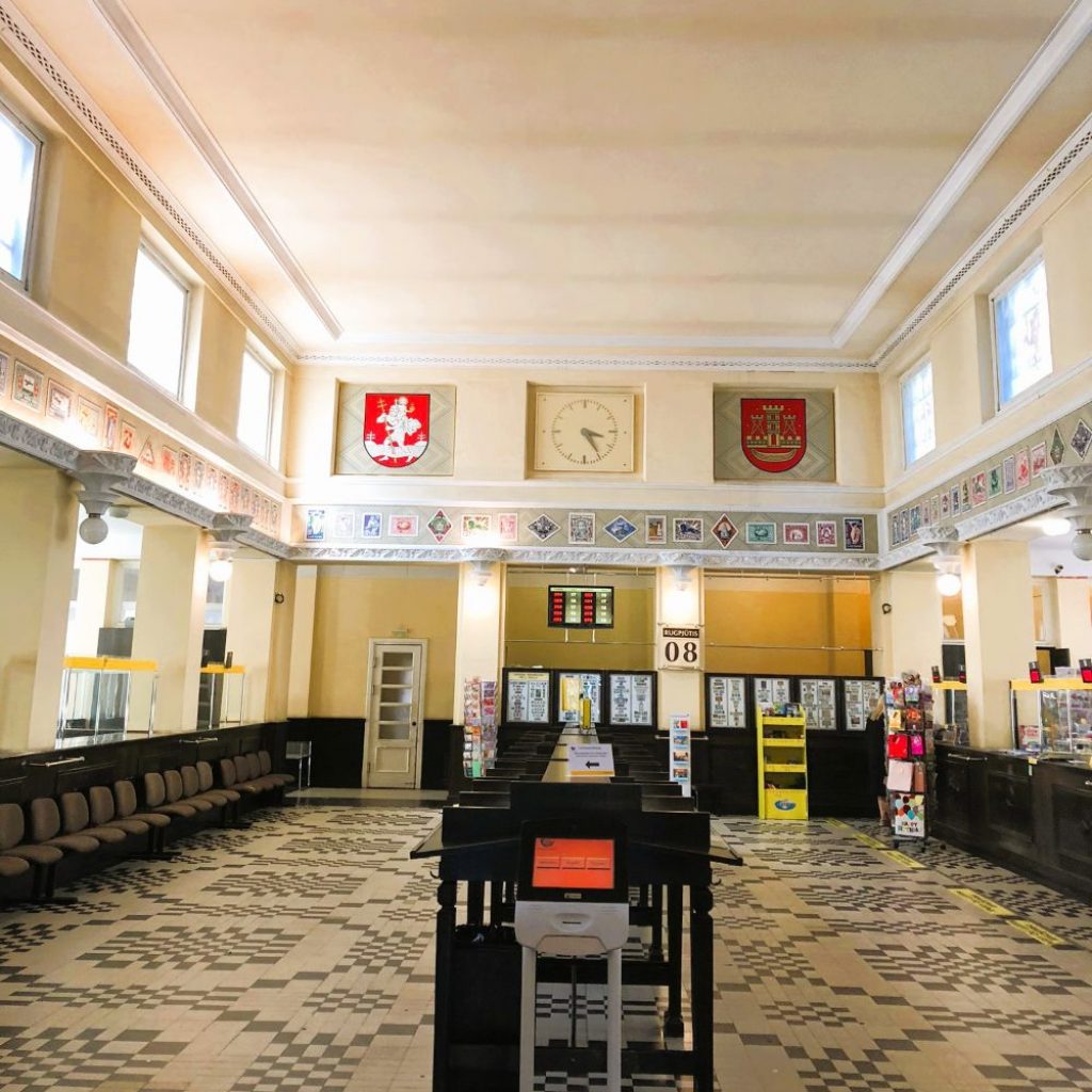 Central_Post_of_Kaunas_interior_2018