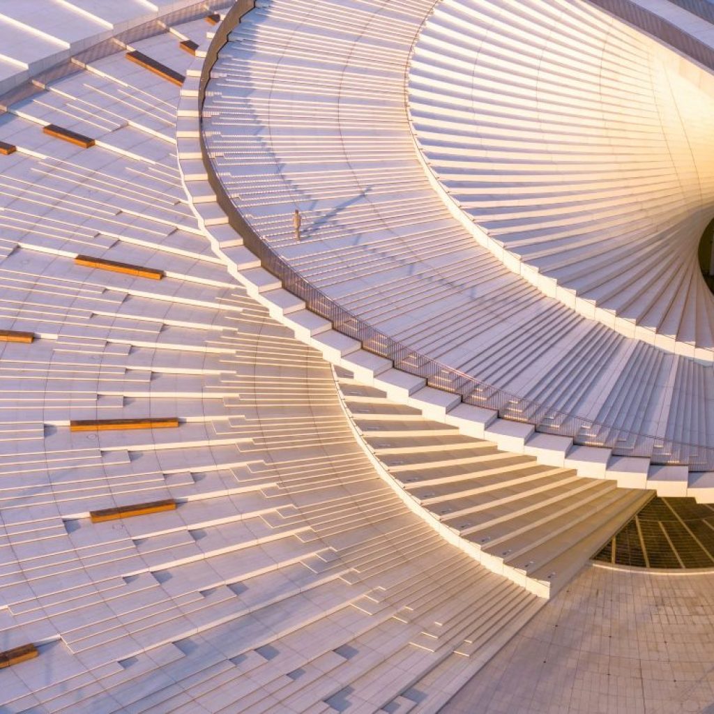 shanghai20Grand20Opera20detail20of20the20fan20shape20stairs